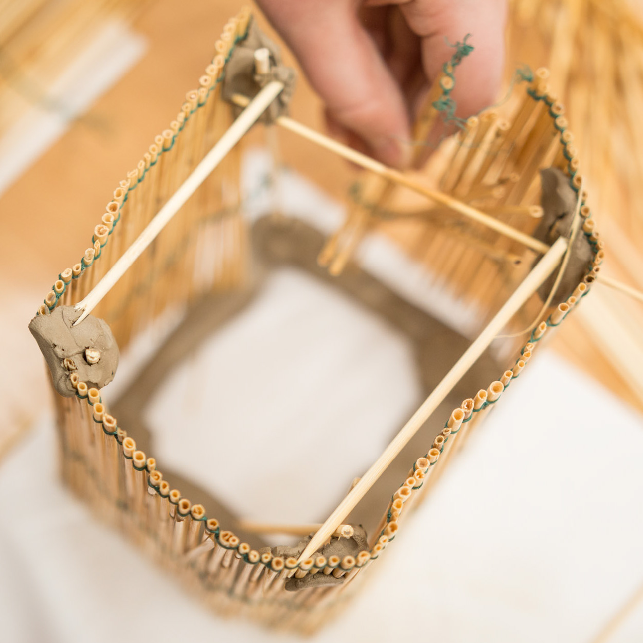 Wyjdź poza schemat – inspiracje do działań edukacyjno-animacyjnych